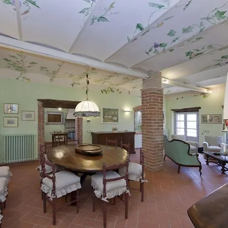 Le Case Sleeps 16 Pool Wifi Holiday home