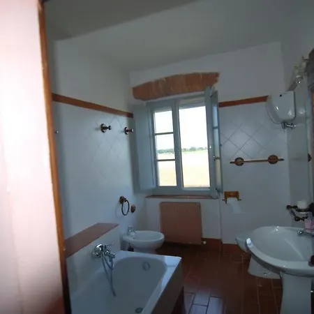 Le Case Sleeps 16 Pool Wifi Holiday home *