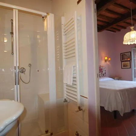 Le Case Sleeps 16 Pool Wifi Holiday home Macchie (Perugia)