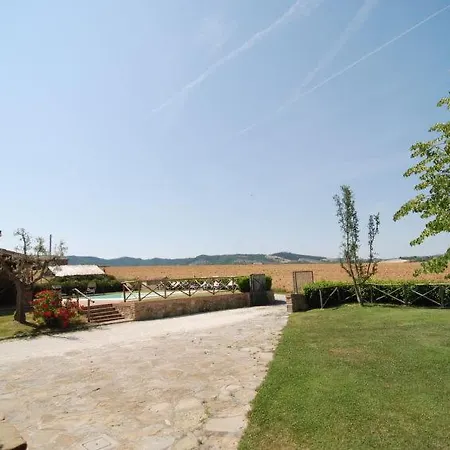 Le Case Sleeps 16 Pool Wifi Macchie (Perugia)